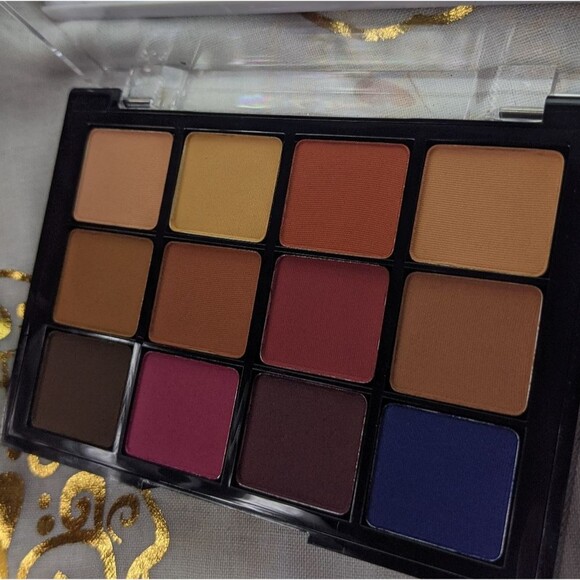 New Viseart Neutral Mattes Milieu Eyeshadow Palette - Picture 4 of 8